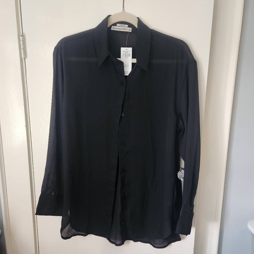 Size Small Abercrombie sheer black 100% Poly blouse